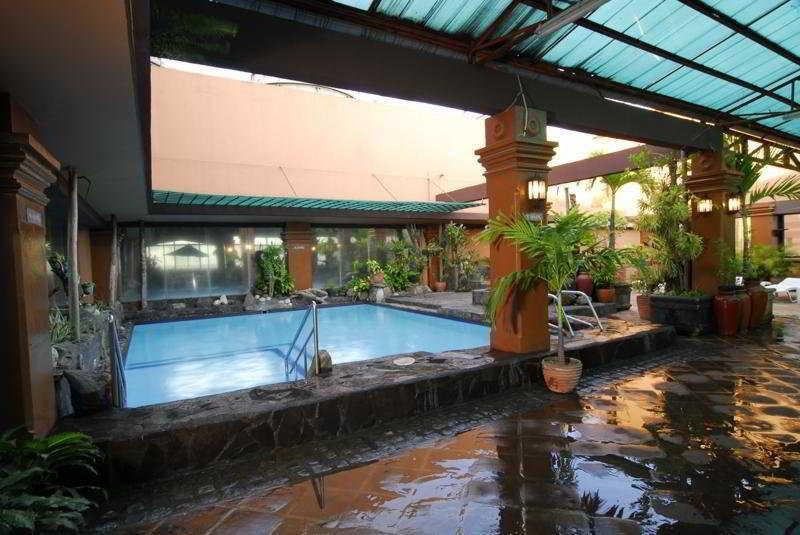 Bayview Park Hotel Manila Ngoại thất bức ảnh